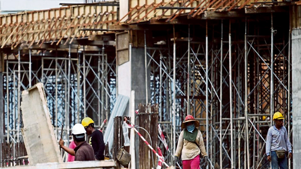 Malaysia opens online application for recruiting migrant workers