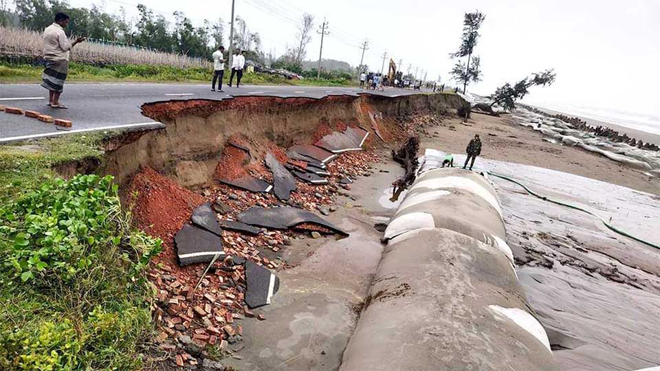 সৈকত রক্ষায় প্রয়োজন দীর্ঘমেয়াদি পরিকল্পনা