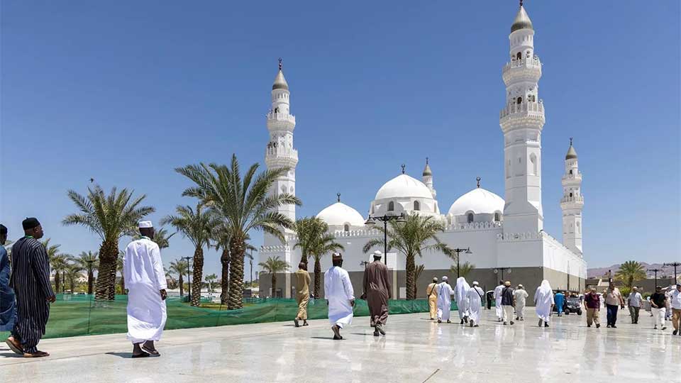 পর্যটকদের পছন্দের শীর্ষ তালিকায় মদিনা