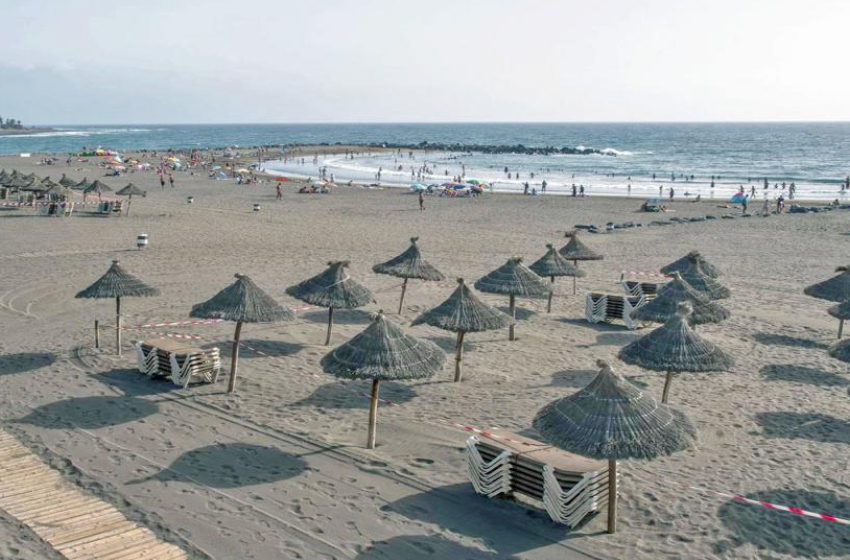 Spain's Canary Islands to insure tourists who catch COVID-19
