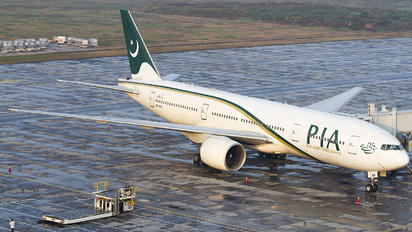 Covid-19: Pakistan drops air travel face mask mandate 