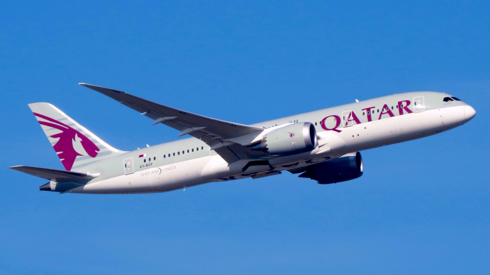 Qatar Airways becomes first Starlink-equipped 787 operator in the world