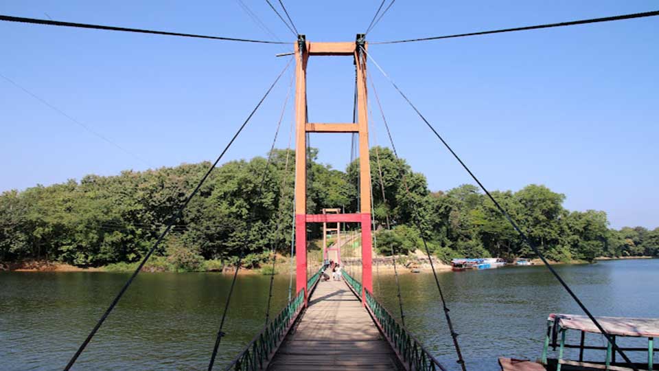 রাঙামাটির পর্যটন ব্যবসায় ধস