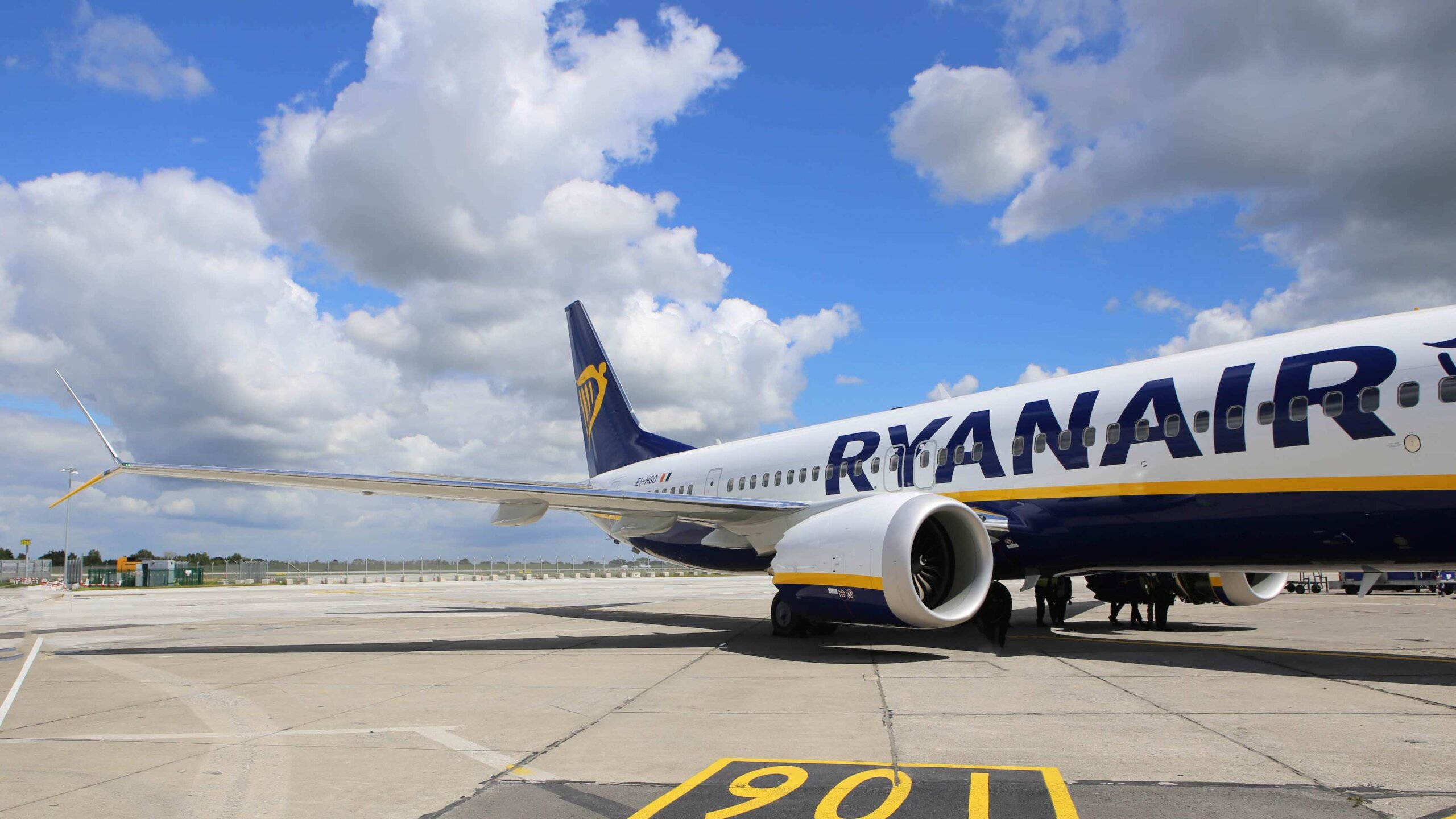 Ryanair ends paper boarding passes