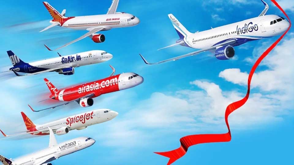 ভারতে  ৩ রাজ্যে রেড অ্যালার্ট, অর্ধশতাধিক ফ্লাইট বাতিল