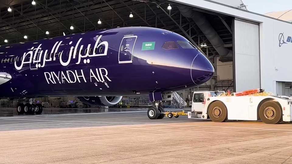 বাংলাদেশে চোখ রিয়াদ এয়ারের