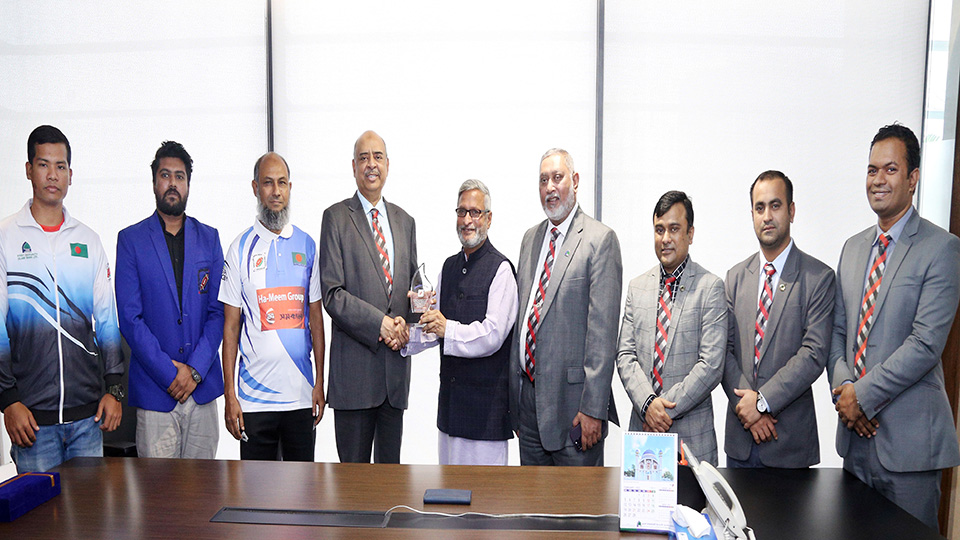 FSIBL hands over crest to Bangladesh Rugby Federation Union
