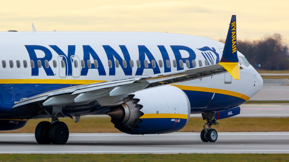 Ryanair, Elon Musk trade insults over Starlink in-flight Wi-Fi costs