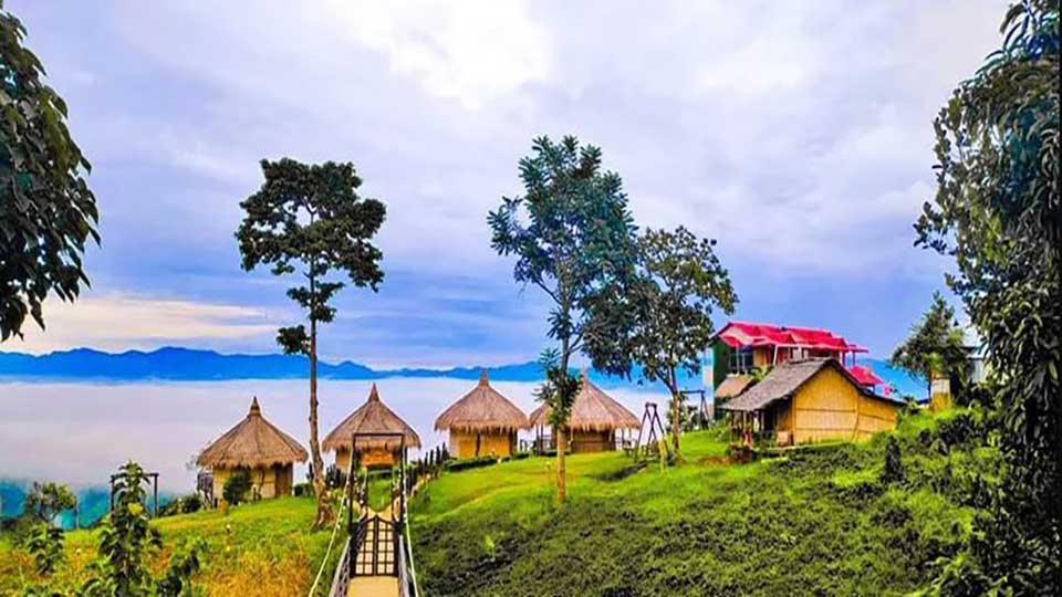 সাজেক ছাড়লেন আটকে পড়া ৭০০ পর্যটক
