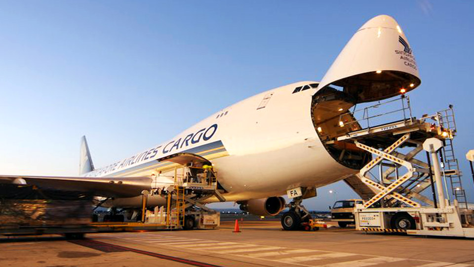 Singapore Airlines orders new A350 freighters