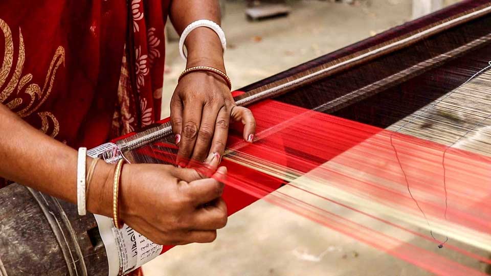 ইউনেস্কোর সাংস্কৃতিক ঐতিহ্য তালিকায় ঠাঁই পেতে চলেছে টাঙ্গাইল শাড়ি