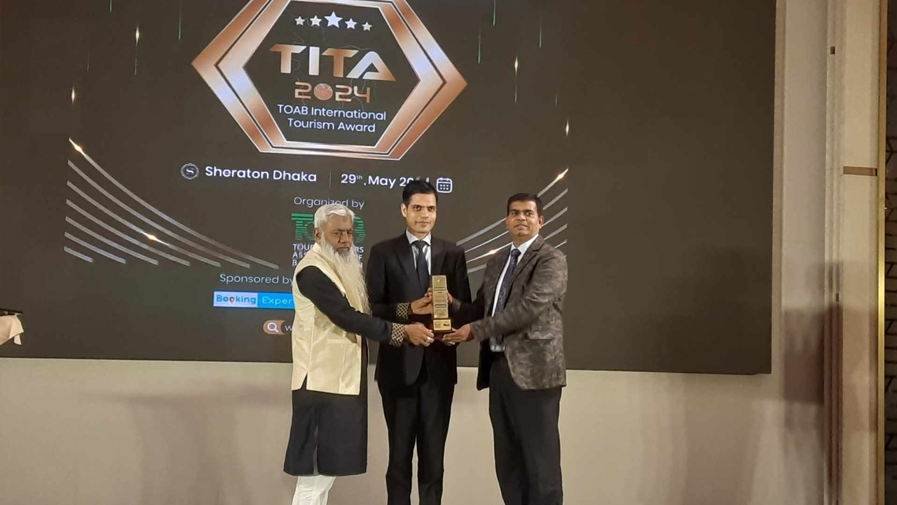 আন্তর্জাতিক ট্যুরিজম অ্যাওয়ার্ড পেল ইউএস-বাংলা এয়ারলাইন্স