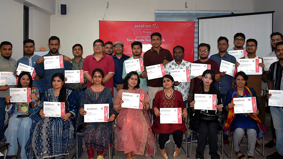 Aviation.com.bd holds workshop on tour guiding in Dhaka