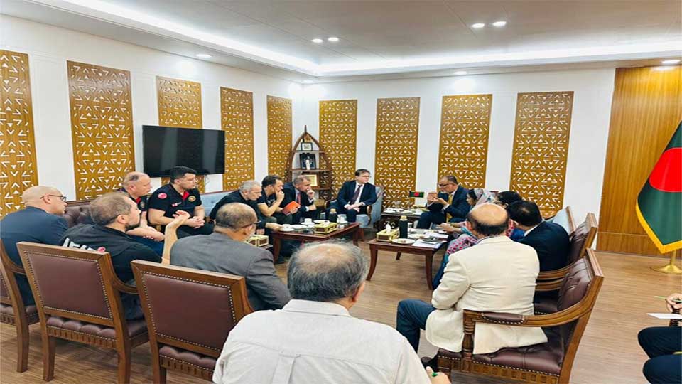 শাহজালালের আগুনের কারণ অনুসন্ধানে ঢাকায় তুরস্কের বিশেষজ্ঞ দল শাহজালালের আগুনের কারণ অনুসন্ধানে ঢাকায় তুরস্কের বিশেষজ্ঞ দল