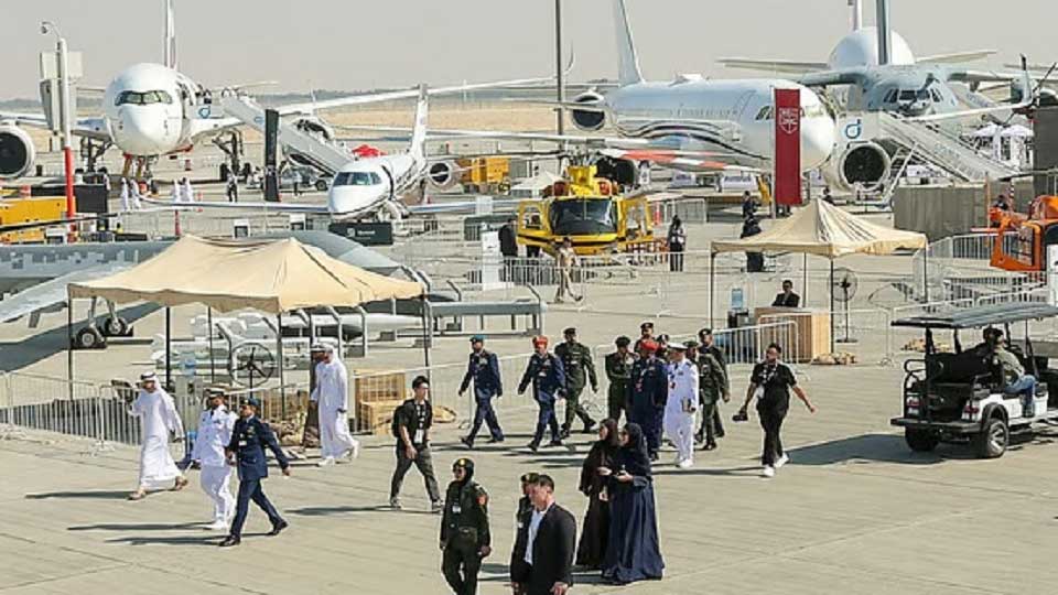 UAE airlines order 502 new aircraft at Dubai airshow