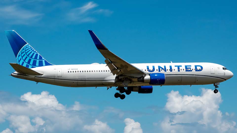 United Airlines flight loses tire after takeoff