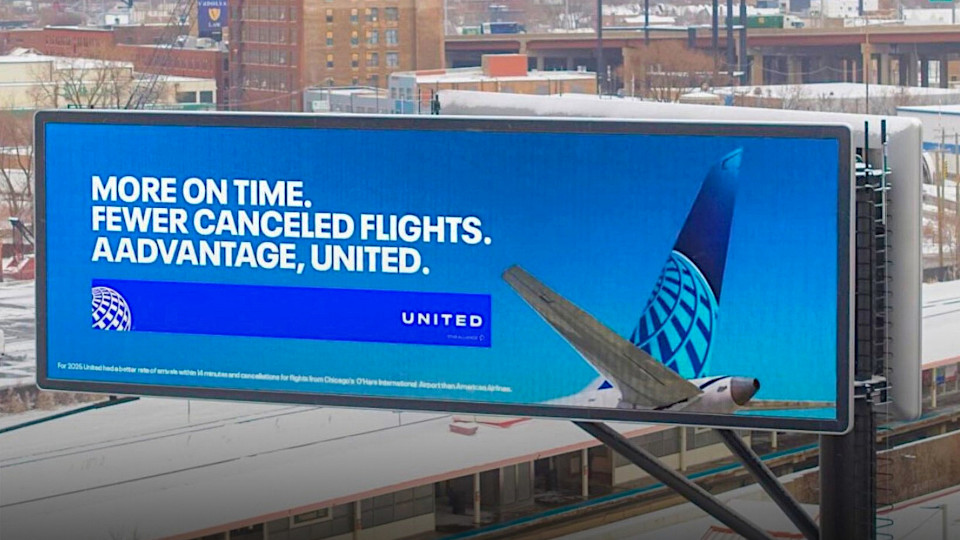 United mocks American with “AAdvantage United” billboard campaign in Chicago
