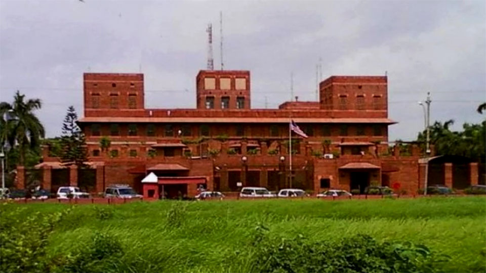 ঢাকায় মার্কিন দূতাবাসে কনস্যুলার সেবা বন্ধ