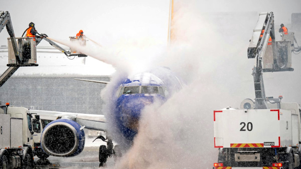 Winter storm halts flight operations in US; 15,500+ flights canceled