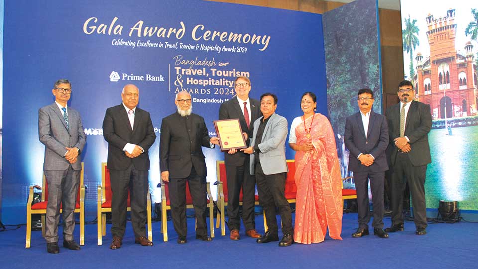 NHTTI, HB Aviation pot Best Educational Institution Award