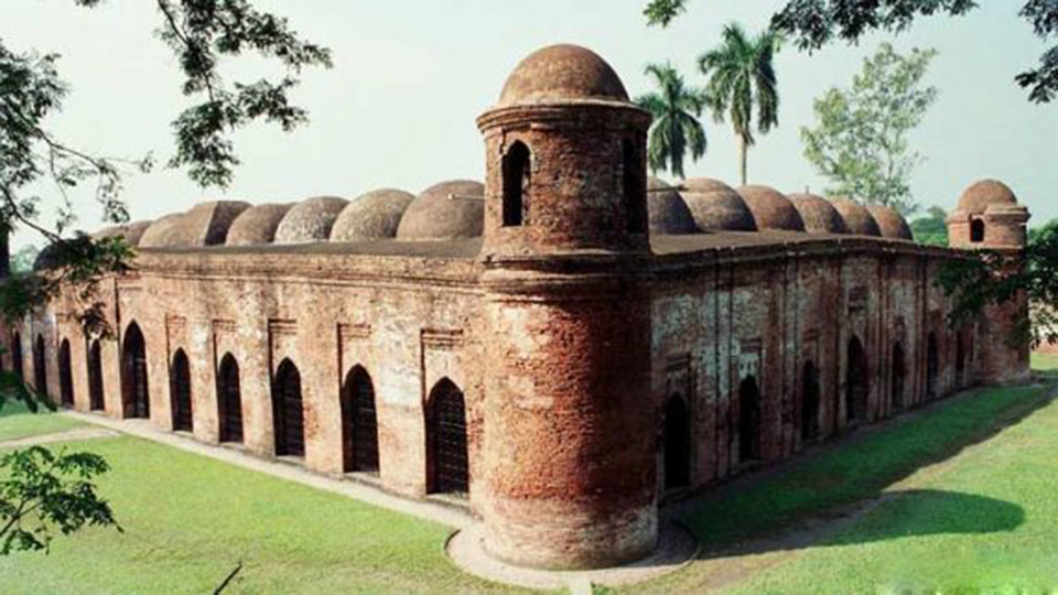 Bagerhat : Town of mosques, monuments