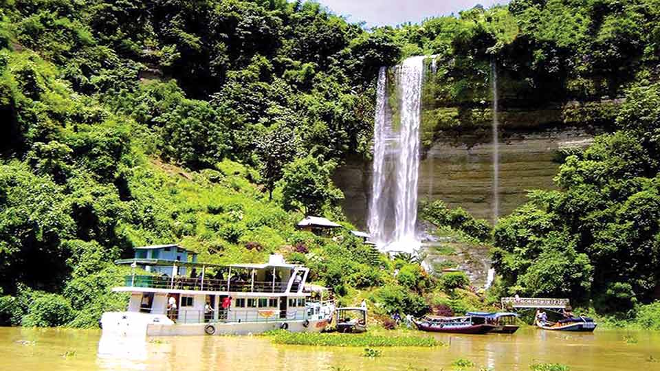 Tourism restriction in Rangamati lifted