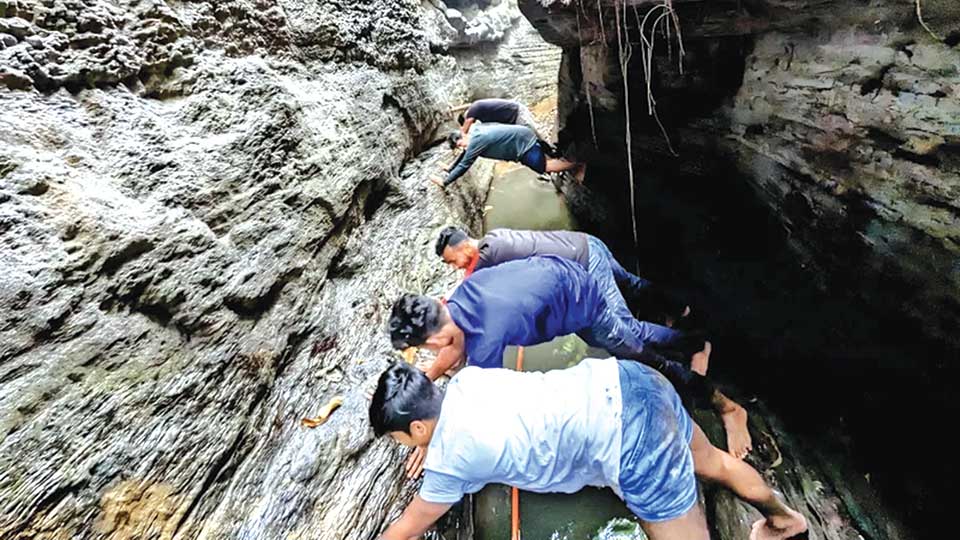 Melkhum Trail : Walking between hills, water and silence