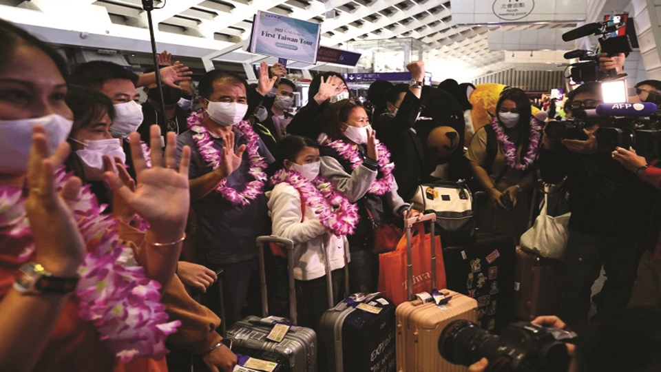 Taiwan reopens to tourists after lifting Covid-19 rules